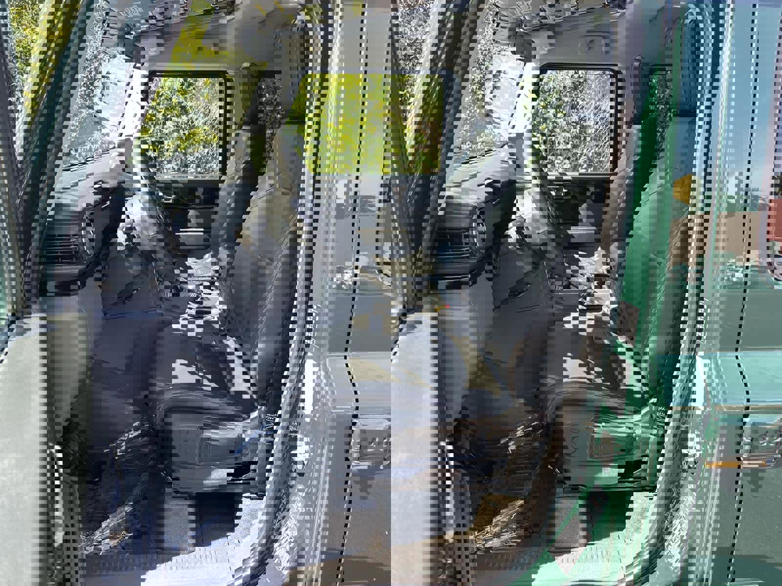 Used 2024 INEOS Grenadier image 11