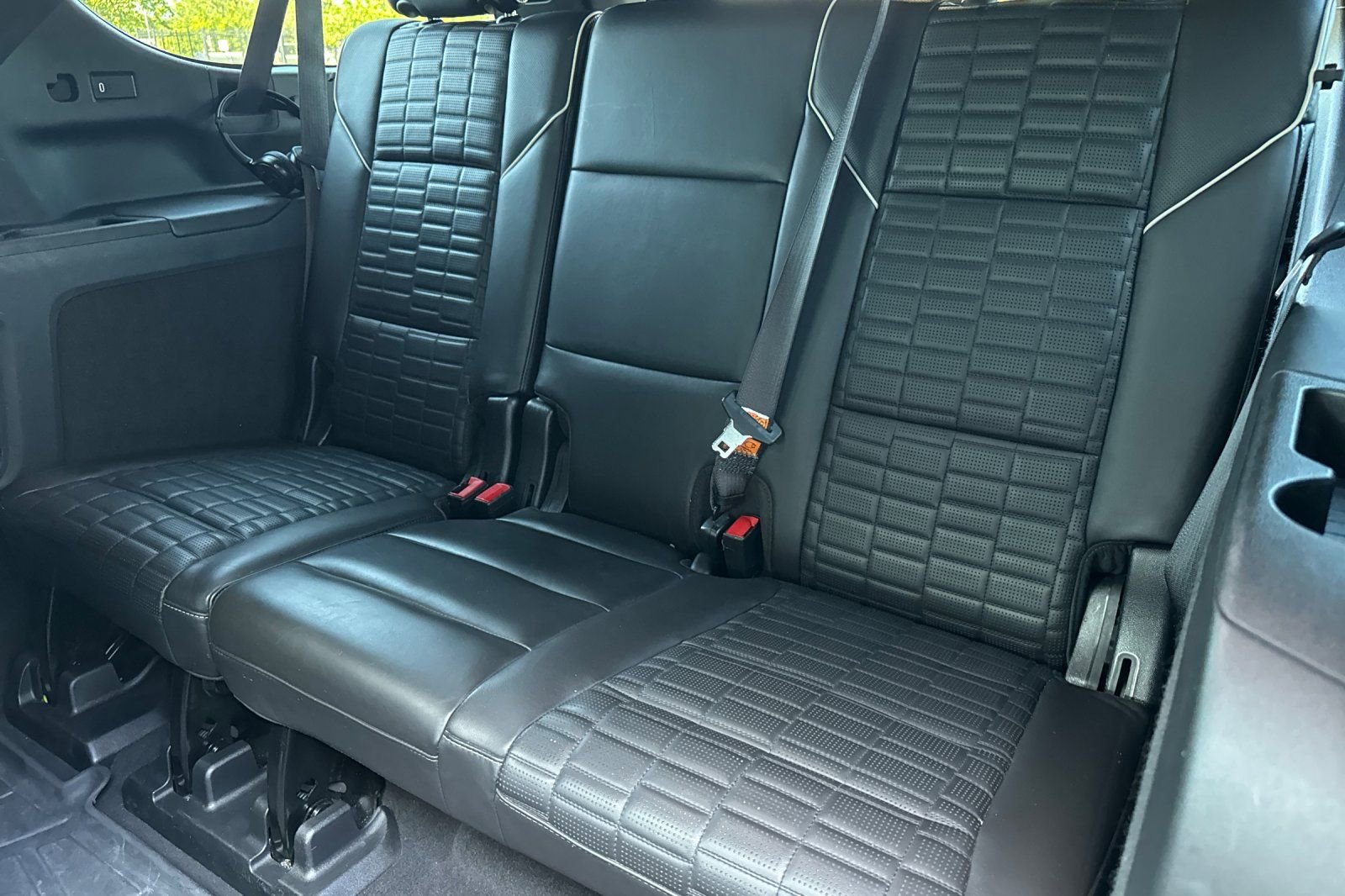 Used 2021 Cadillac Escalade ESV Sport Platinum w/ Heavy-Duty Trailer Package AWD/4WD image 18