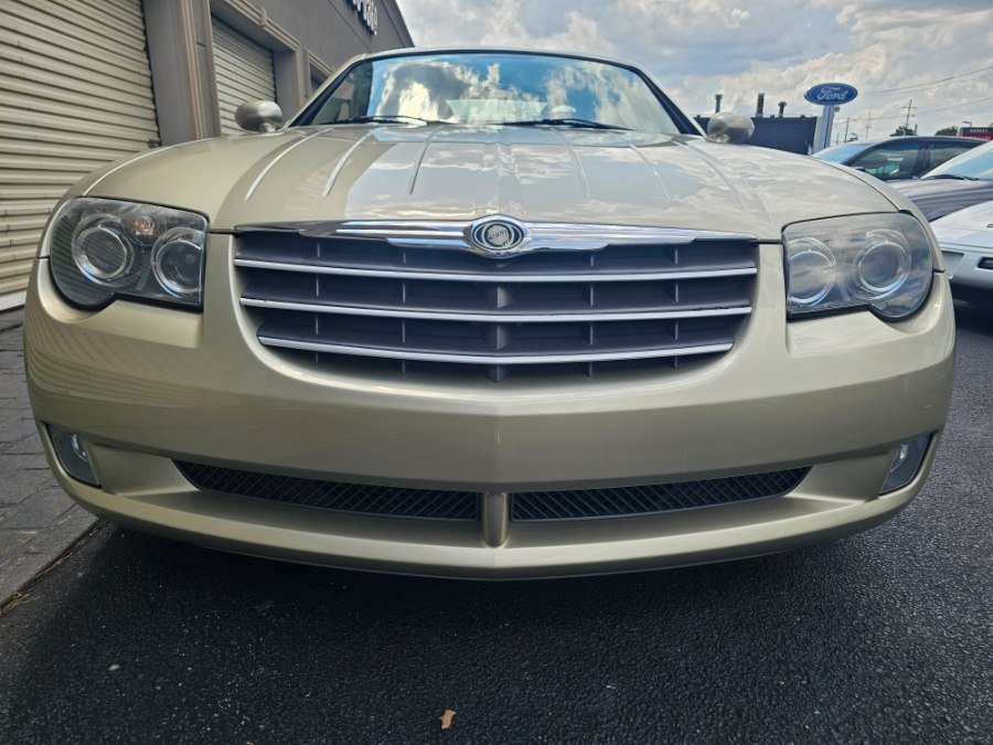 Used 2008 Chrysler Crossfire Limited RWD image 2