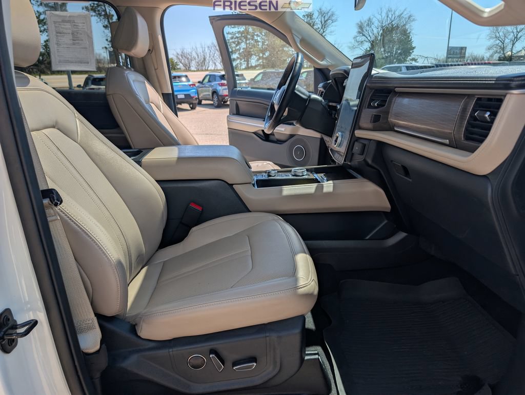Used 2024 Ford Expedition Max Limited AWD/4WD image 20