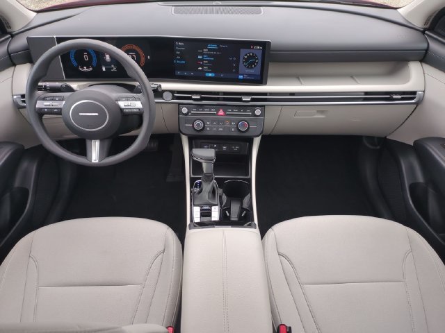 Certified 2025 Hyundai Tucson SE FWD image 14