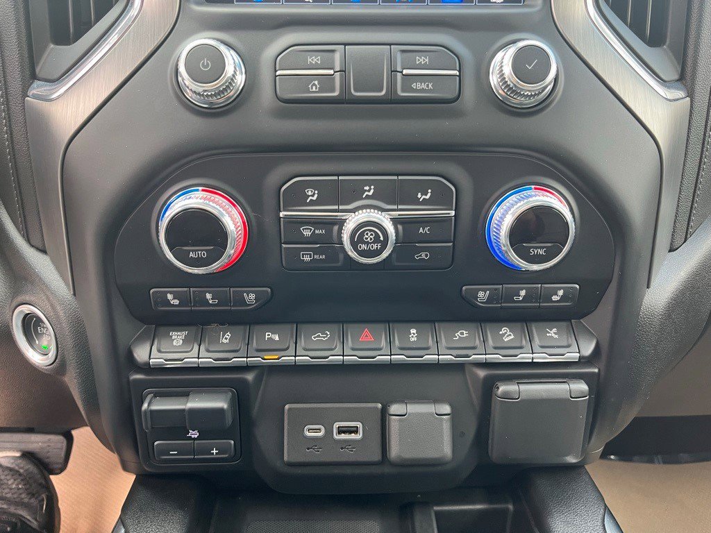 Certified 2021 GMC Sierra 3500 Denali w/ Denali Ultimate Package image 30