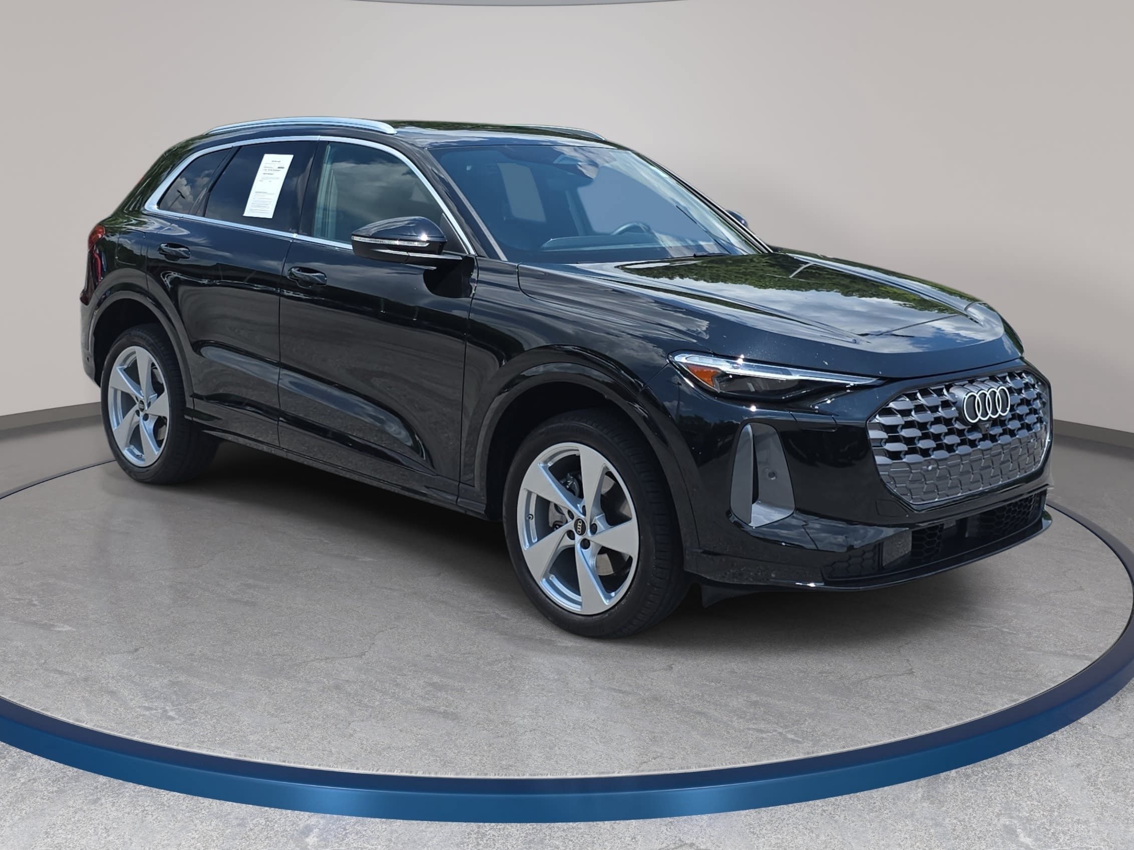 Used 2025 Audi Q5 Premium w/ Premium Plus AWD/4WD image 3