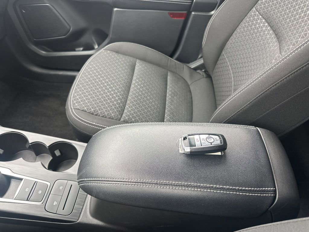 Used 2025 Ford Escape Active image 25