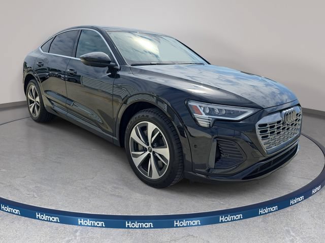 Used 2024 Audi Q8 e-tron Premium Plus w/ Premium Plus Package AWD/4WD image 4