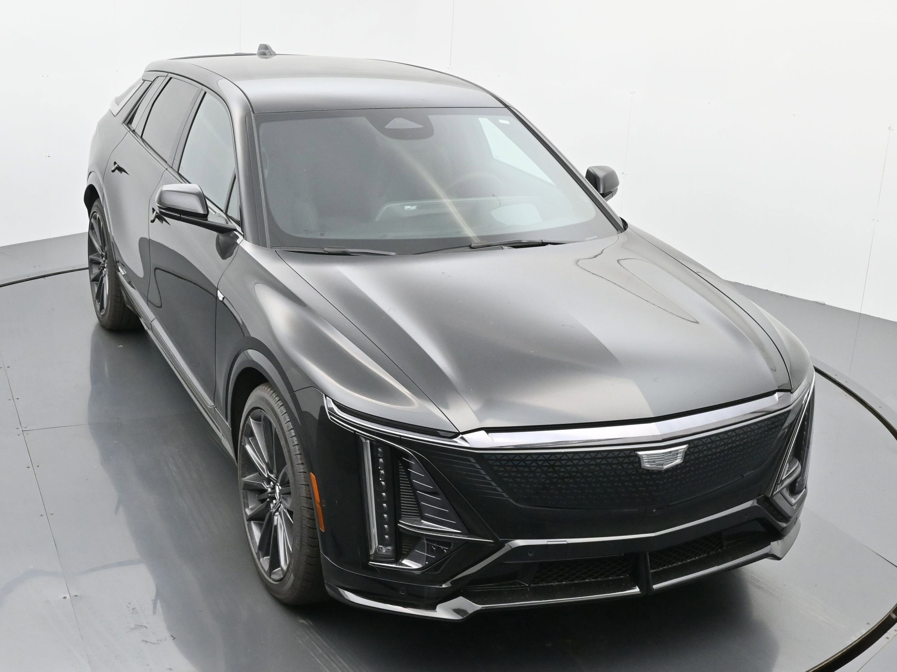 New 2026 Cadillac Lyriq V w/ LPO, Floor Liner Package image 30