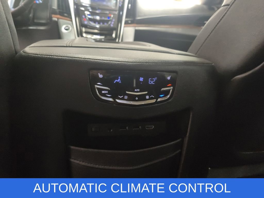 Used 2020 Cadillac Escalade Premium Luxury w/ Escalade Sport Edition image 39