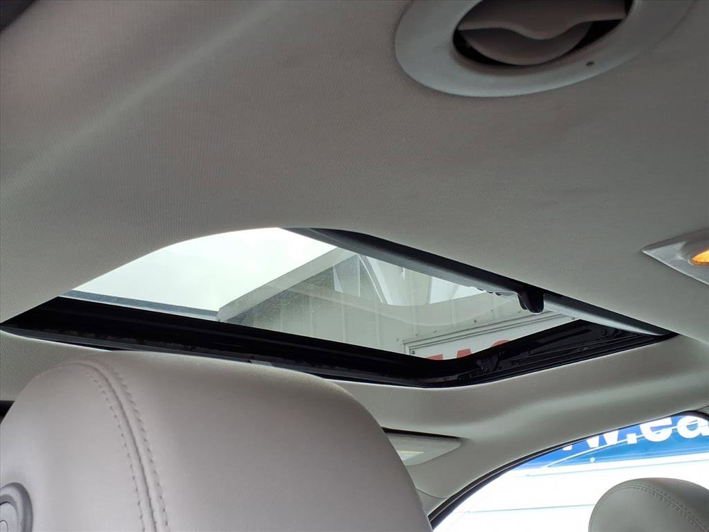 Used 2017 Chevrolet Traverse Premier image 14