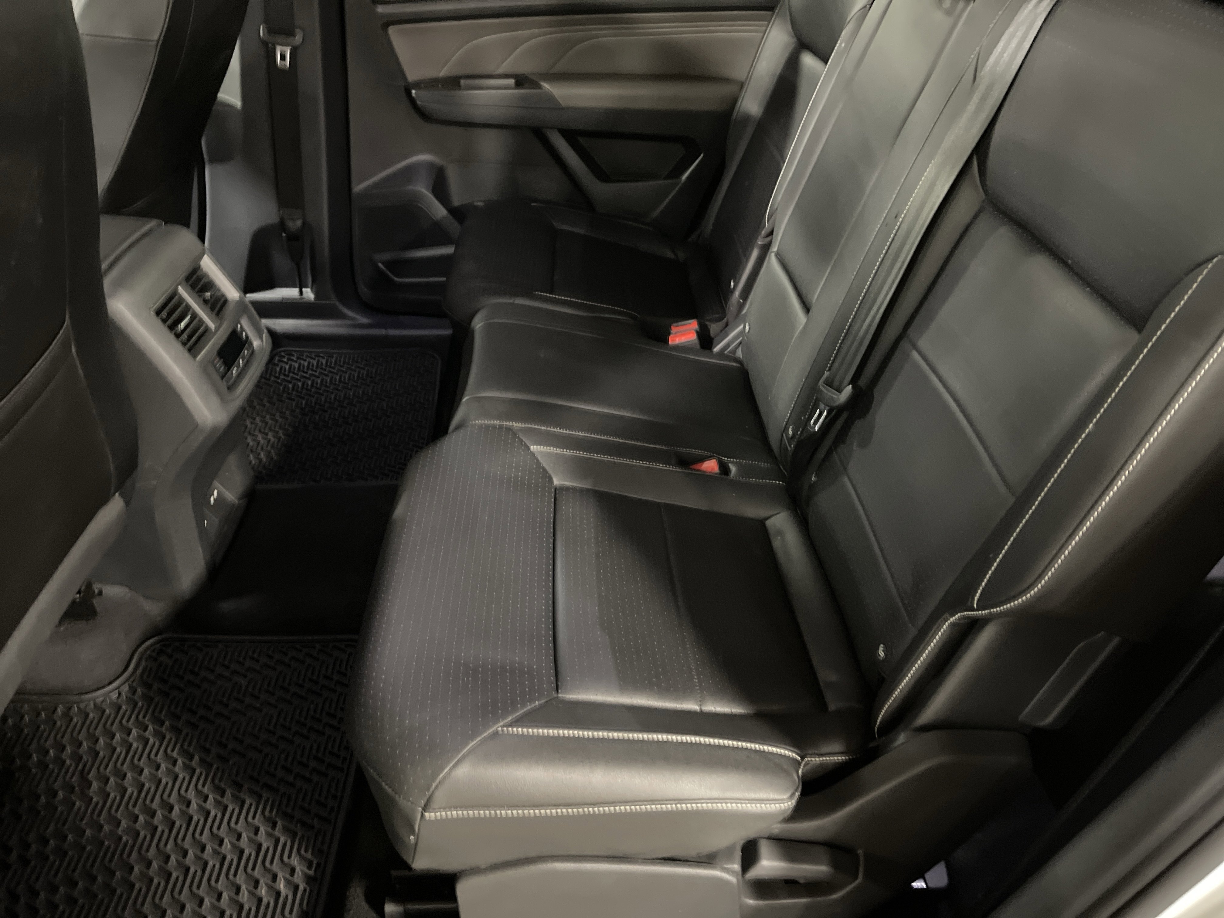 Used 2023 Volkswagen Atlas SE image 12