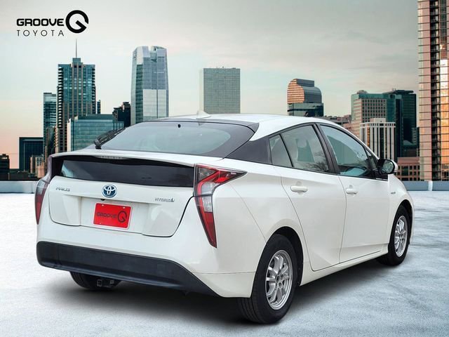 Used 2017 Toyota Prius Three image 6