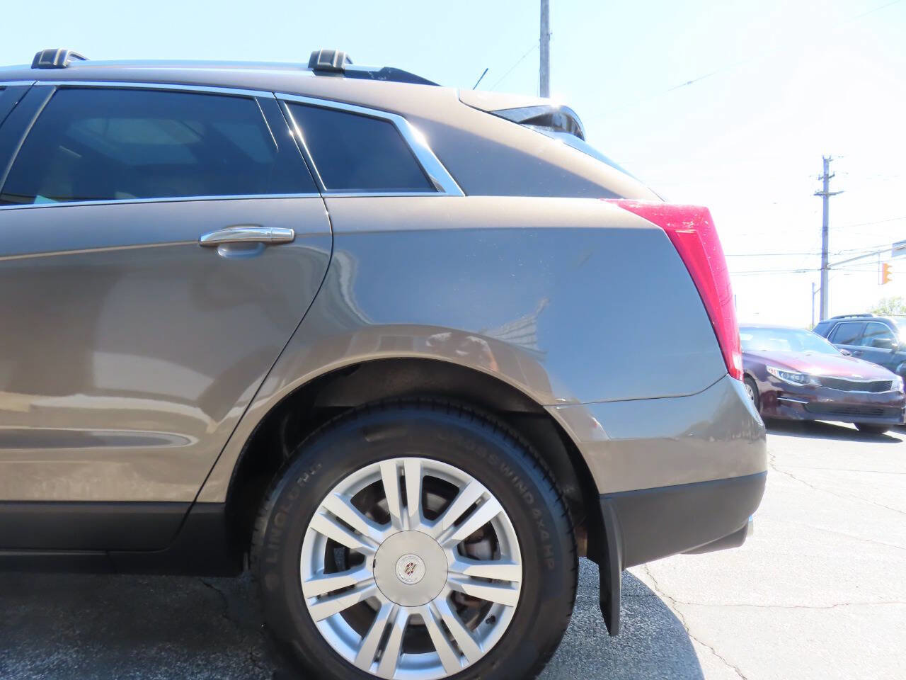 Used 2015 Cadillac SRX Luxury w/ Driver Awareness Package AWD/4WD image 40