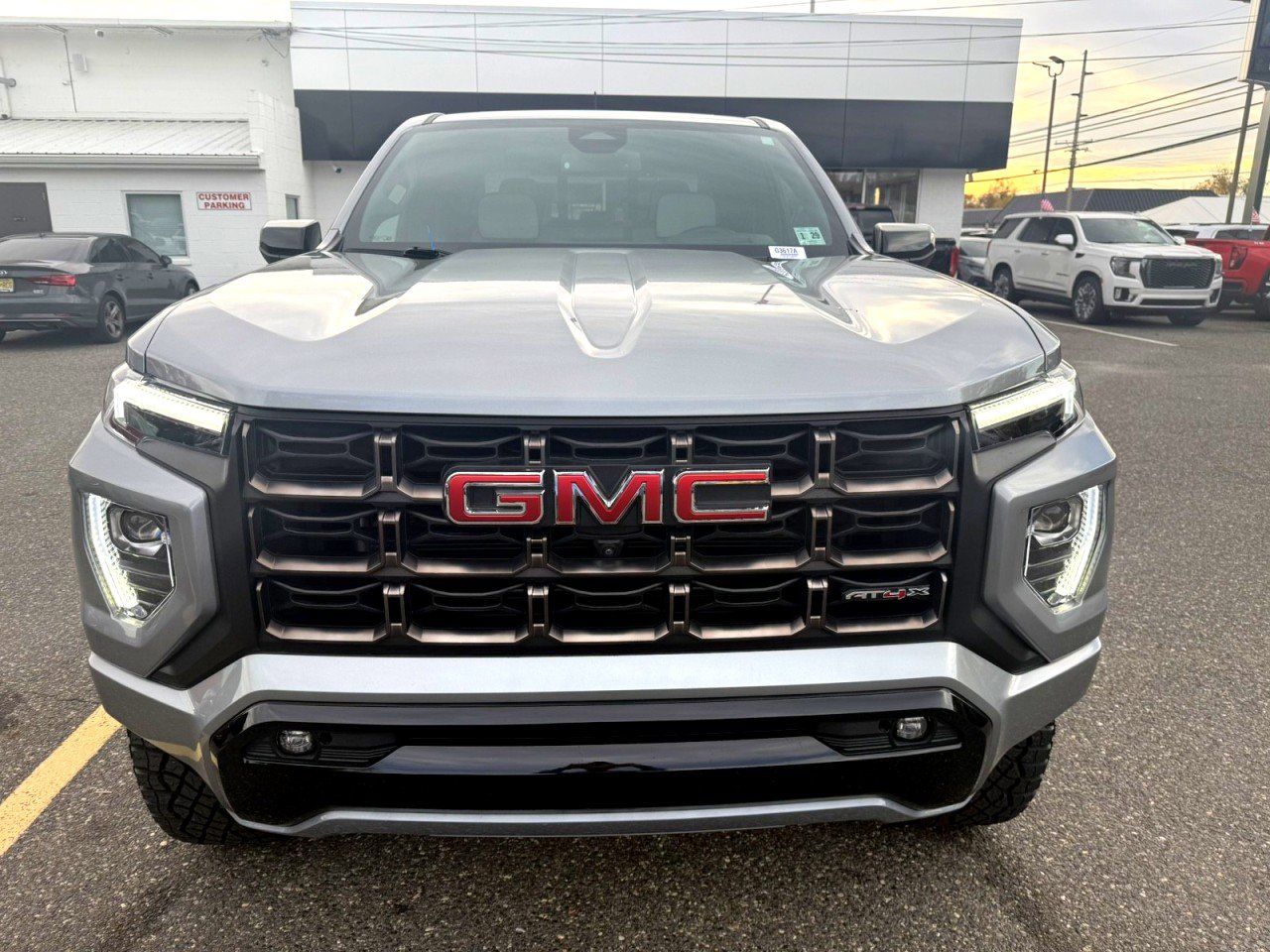 Used 2023 GMC Canyon AT4X image 11