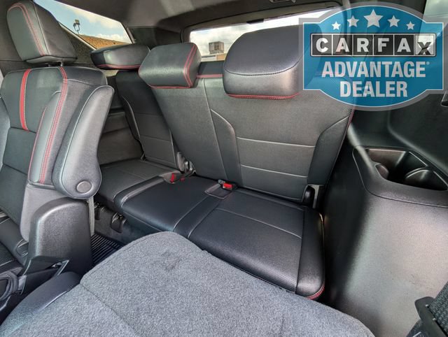 Used 2025 Chevrolet Traverse RS w/ LPO, Floor Liner Package FWD image 23