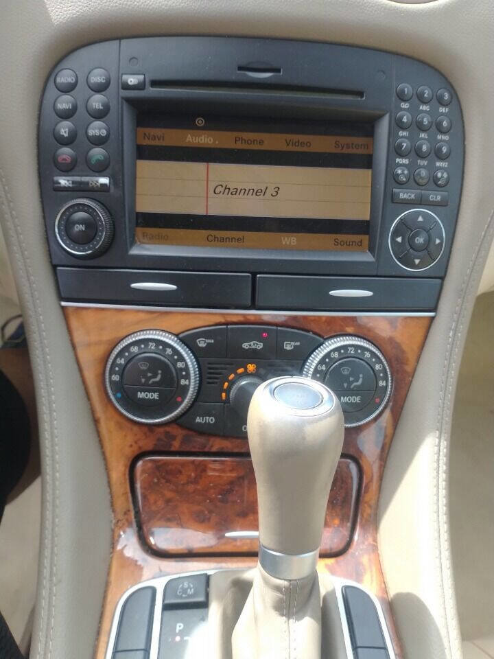 Used 2012 Mercedes-Benz SL 550 image 10