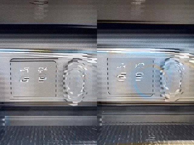 New 2026 Nissan Sentra SR w/ SR Premium Package image 33