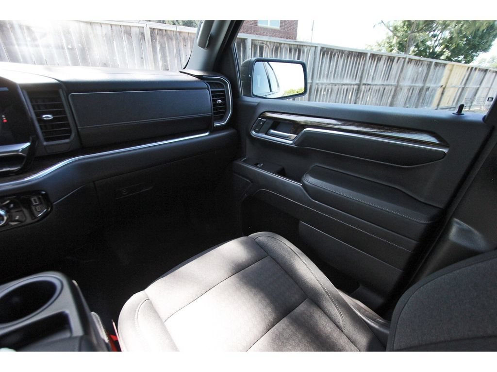Used 2024 GMC Sierra 1500 Elevation RWD image 11