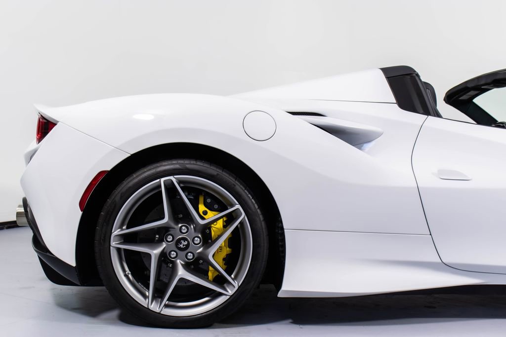 Certified 2022 Ferrari F8 Tributo image 18