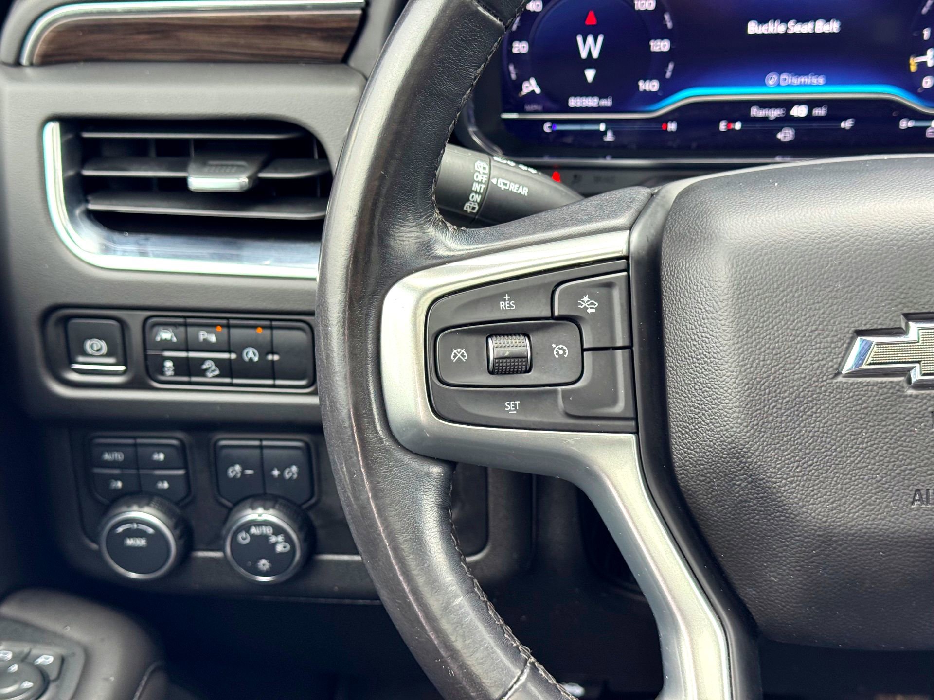 Used 2023 Chevrolet Suburban Z71 AWD/4WD image 25