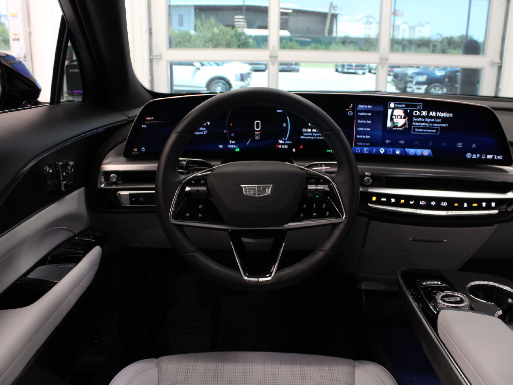 Used 2025 Cadillac Lyriq Sport w/ LPO, Floor Liner Package RWD image 20