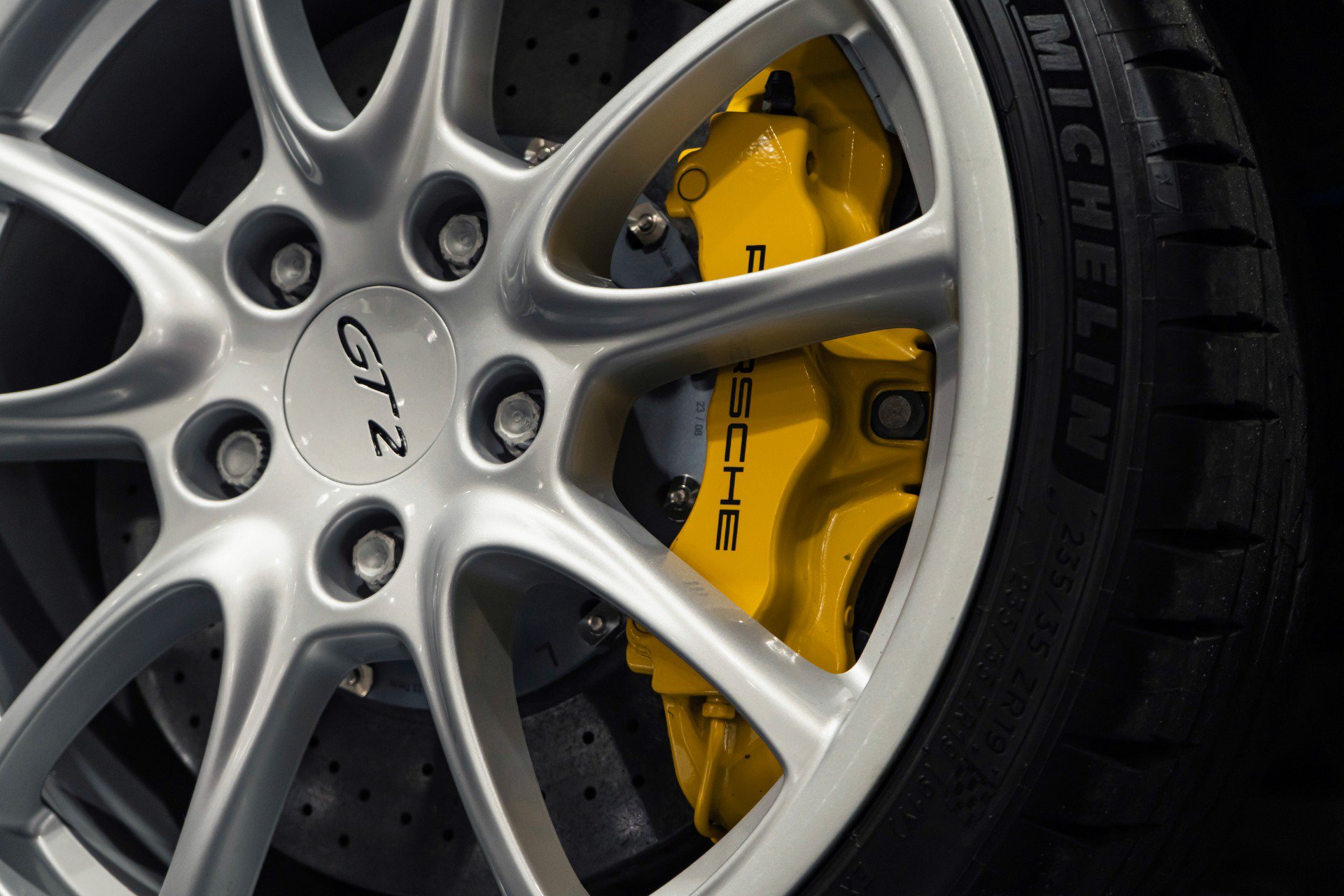 Used 2008 Porsche 911 GT2 RWD image 14