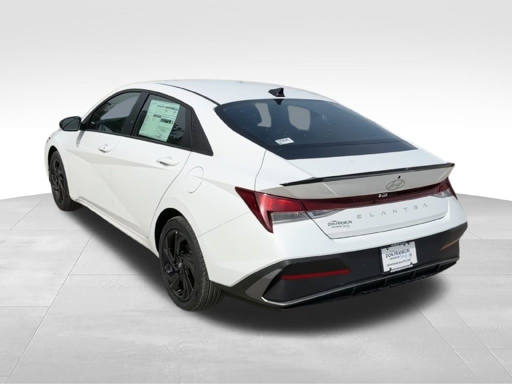 New 2026 Hyundai Elantra Sport FWD image 6