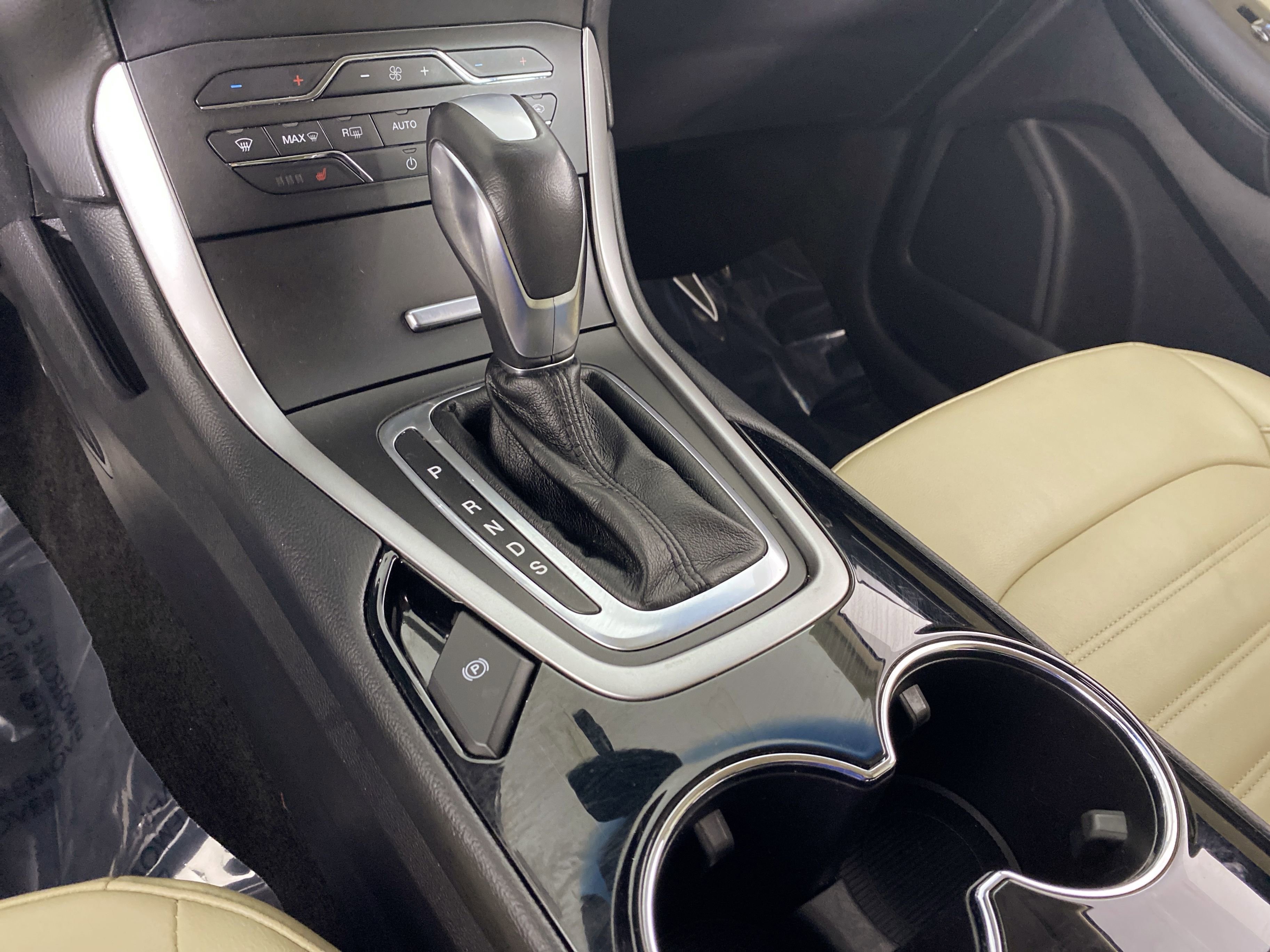 Used 2018 Ford Edge SEL w/ Equipment Group 201A image 29