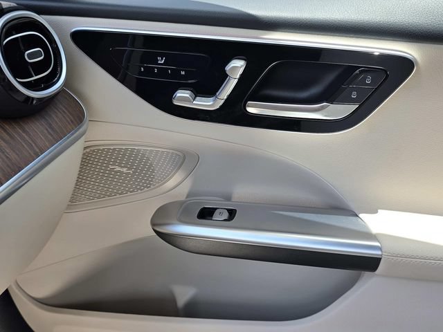 Certified 2025 Mercedes-Benz C 300 Sedan image 22