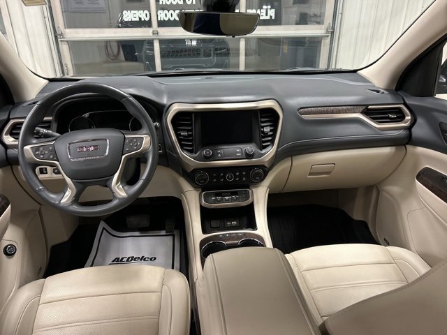 Used 2023 GMC Acadia Denali image 36