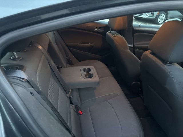 Used 2018 Chevrolet Cruze LT w/ Convenience Package FWD image 10