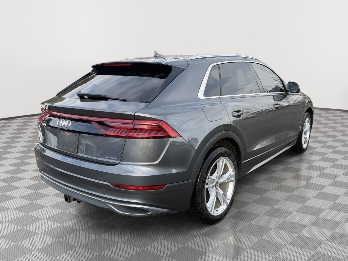 Used 2019 Audi Q8 Prestige w/ Luxury Package image 7