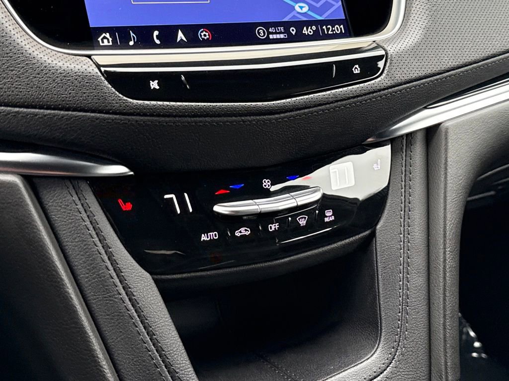 Used 2025 Cadillac XT5 Premium Luxury image 10