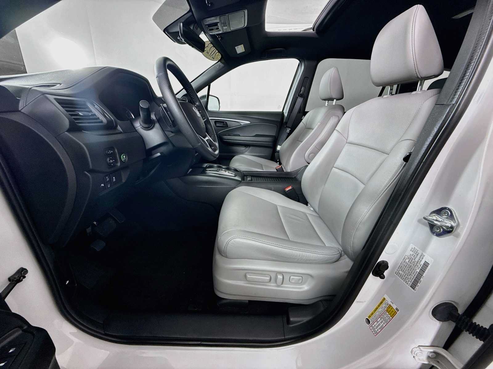 Used 2023 Honda Passport EX-L image 19