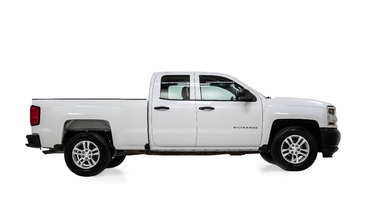 Used 2018 Chevrolet Silverado 1500 W/T RWD image 5