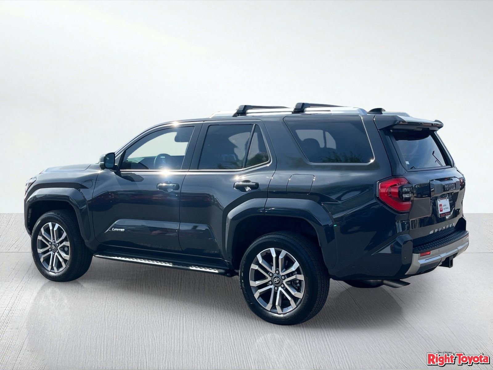 Certified 2025 Toyota 4Runner Limited AWD/4WD image 4
