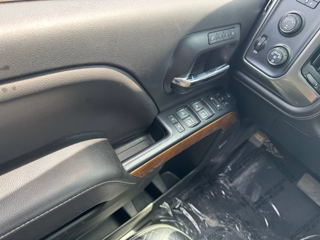Used 2018 Chevrolet Silverado 1500 LTZ w/ Sport Package AWD/4WD image 31