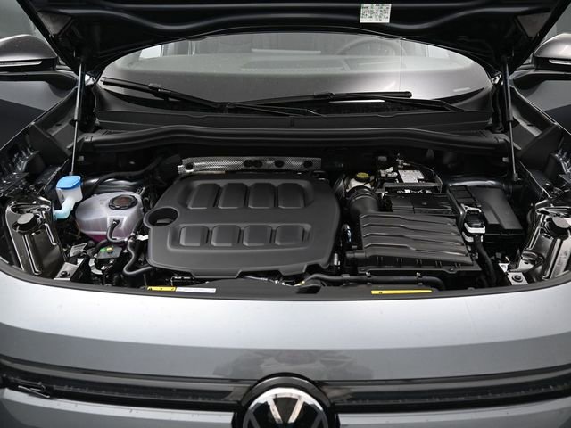 New 2026 Volkswagen Tiguan SE R-Line image 9