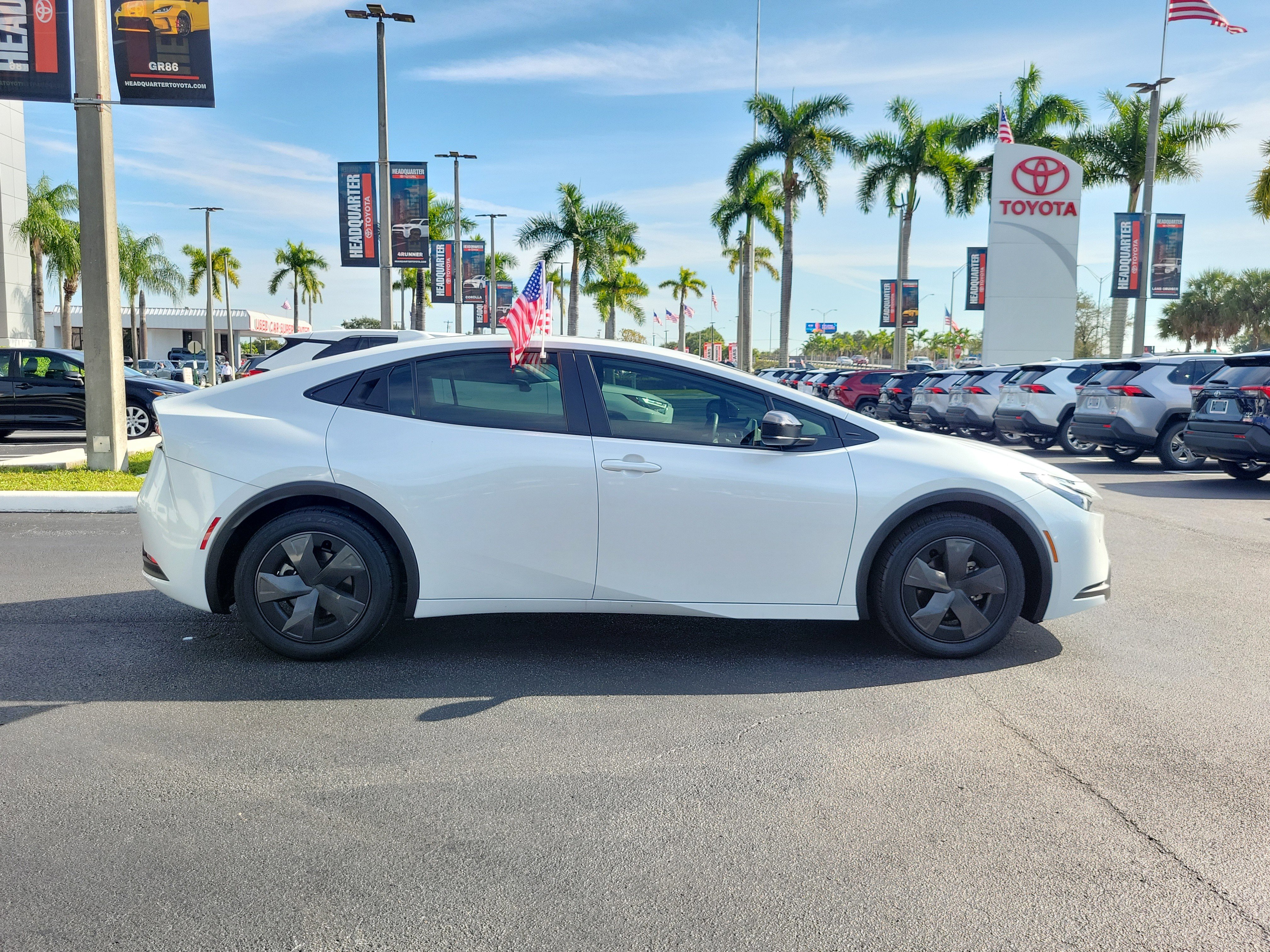 Used 2024 Toyota Prius LE image 13