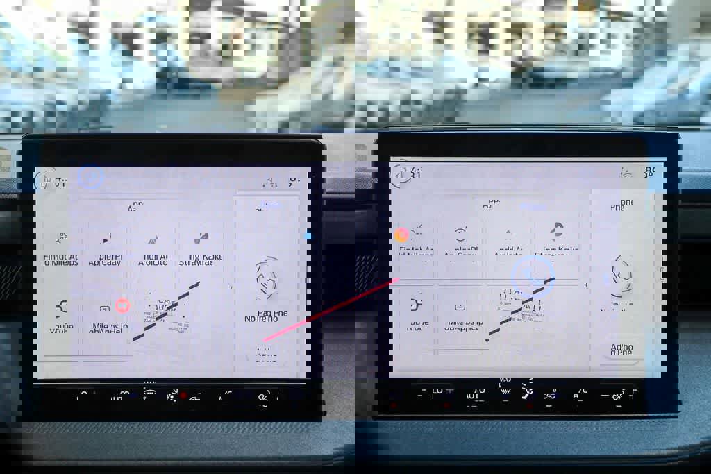 New 2026 Ford Maverick XLT image 13