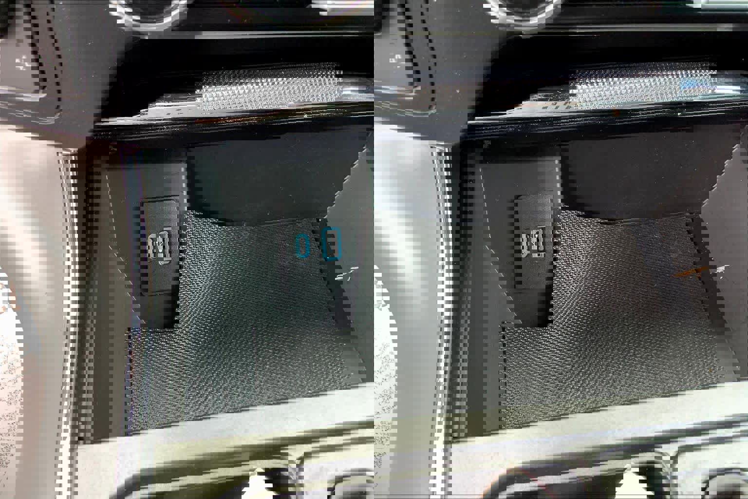 Certified 2024 Ford F150 Lariat w/ Tow/Haul Package AWD/4WD image 32