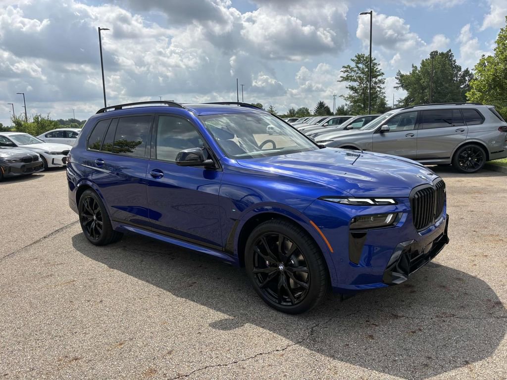 New 2026 BMW X7 M60i