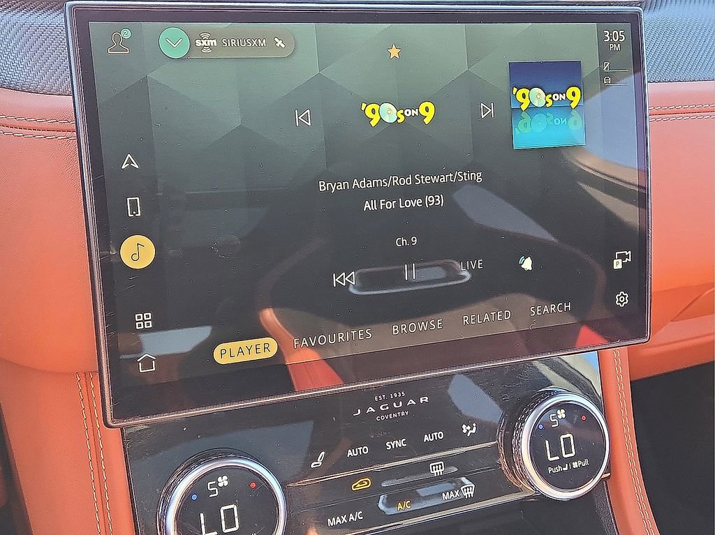 Used 2023 Jaguar F-PACE SVR image 27