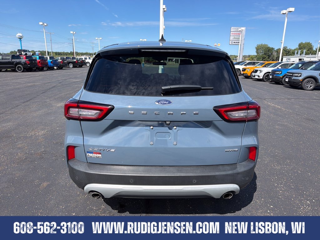 Used 2024 Ford Escape Active w/ Tech Pack #1 AWD/4WD image 4