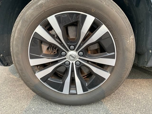 Used 2021 Volvo XC60 T8 Inscription Expression w/ Protection Package AWD/4WD image 9