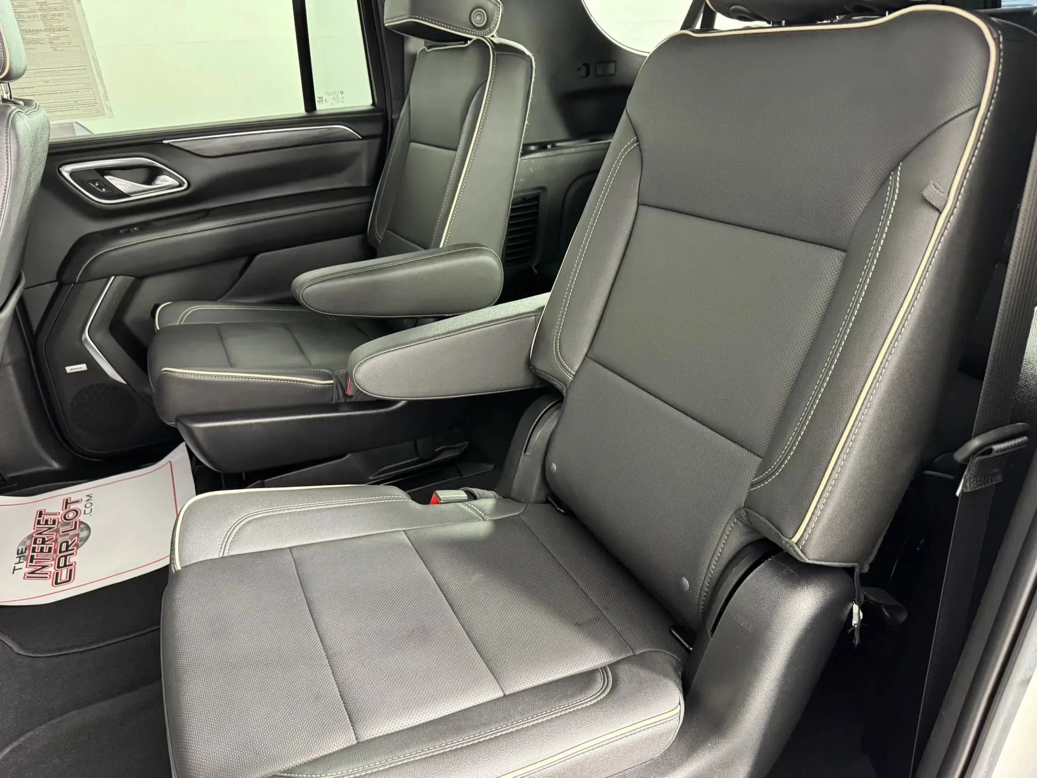 Used 2023 GMC Yukon XL SLT AWD/4WD image 38