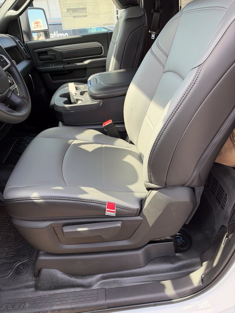 New 2026 RAM 5500 Tradesman AWD/4WD image 9