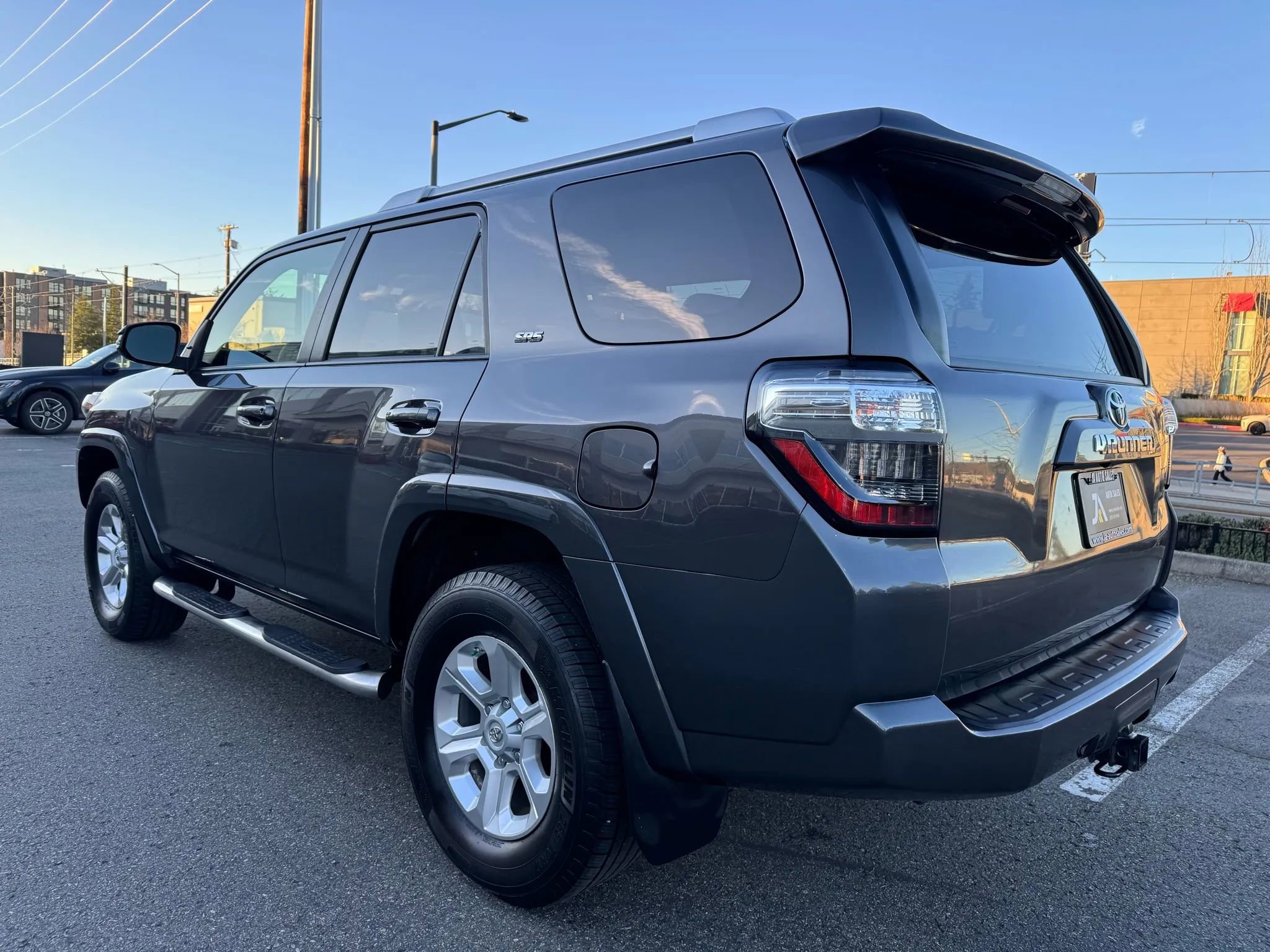 Used 2017 Toyota 4Runner SR5 Premium image 8