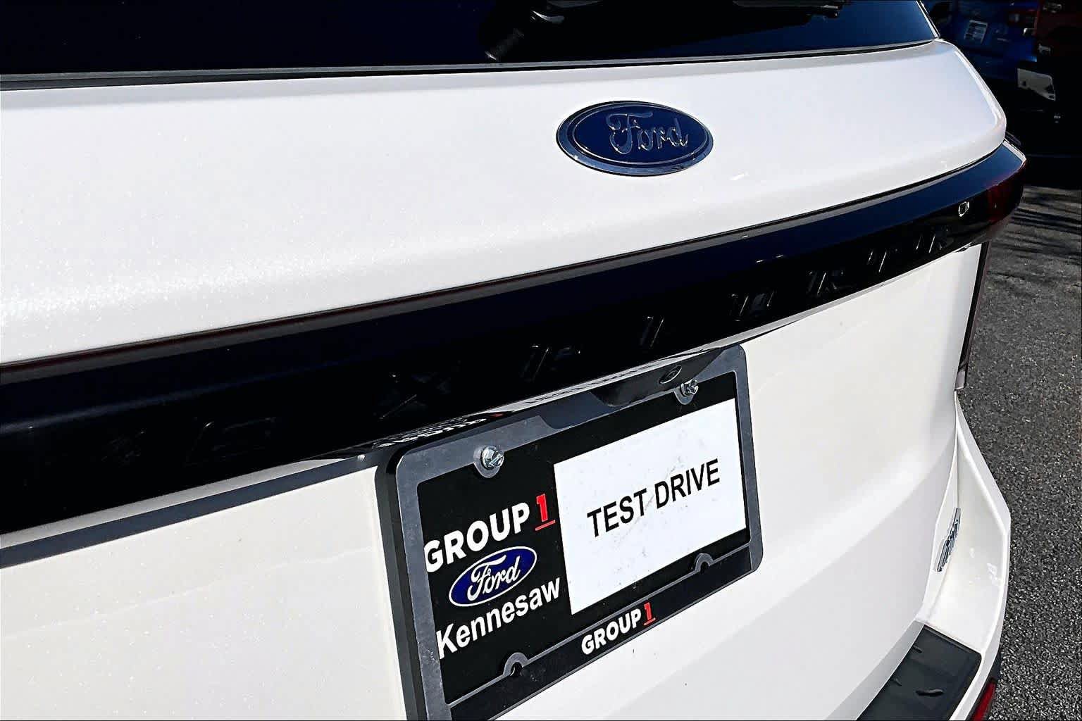 Used 2025 Ford Explorer ST-Line AWD/4WD image 30