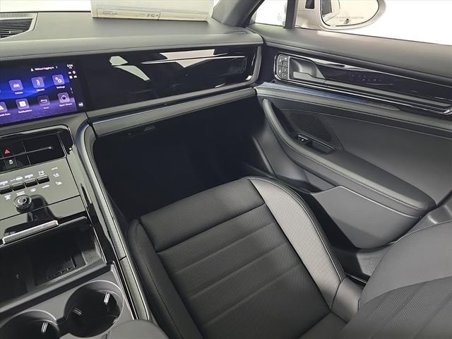 New 2026 Porsche Panamera 4 image 25