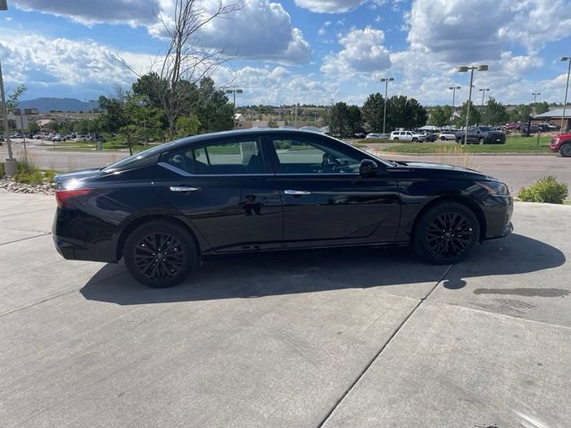 Used 2025 Nissan Altima 2.5 SV w/ SV Special Edition Package AWD/4WD image 9