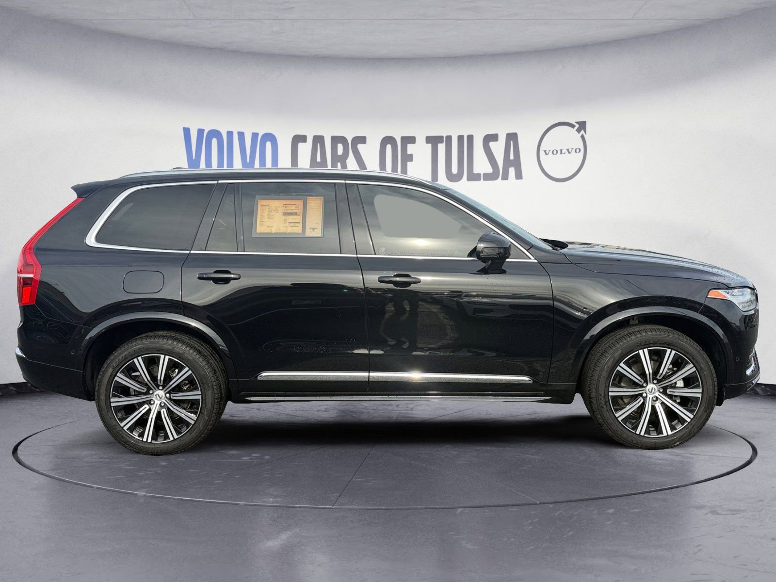 New 2025 Volvo XC90 B6 Plus w/ Protection Package Premier image 6